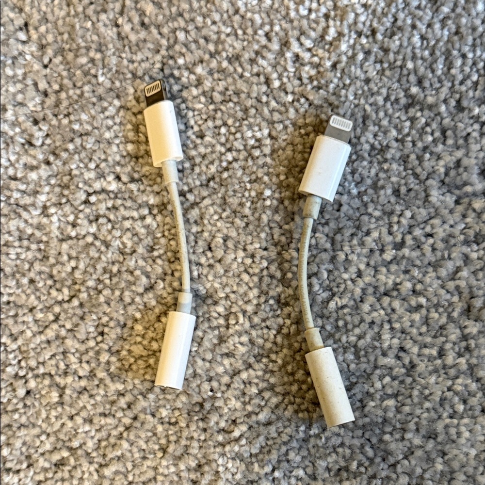 White Lightning to 3.5mm Headphone Jack Adapter- set of 2